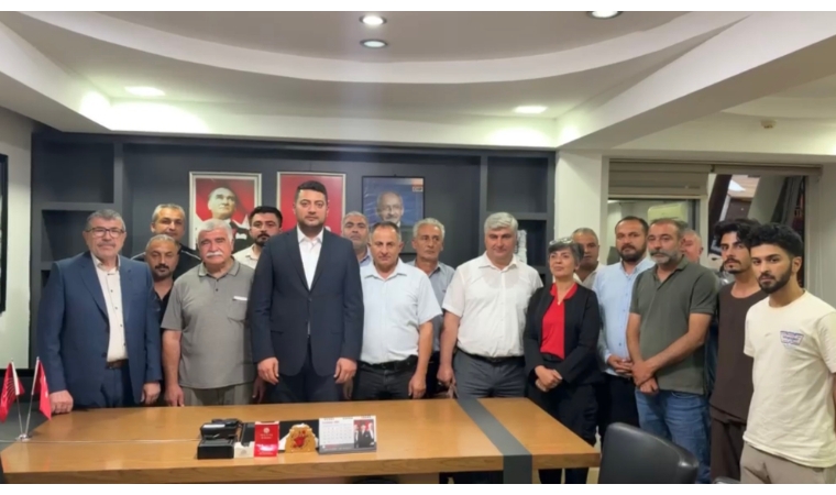 CHP Malatya İl Binasında Gece Yarısı Çilingirli Devir Teslim Gerçekleşti