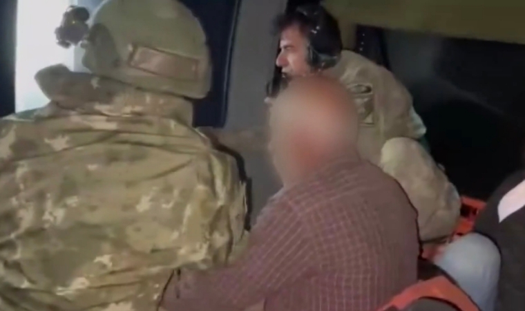 Dik ve Sarp Araziden Helikopterle Alınan Yaralılar Hastanede Tedavi Altına Alındı