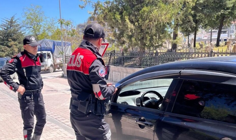 Emniyet ve Jandarmadan Sıkı Denetim: Bir Haftada 582 Araç Trafikten Men Edildi
