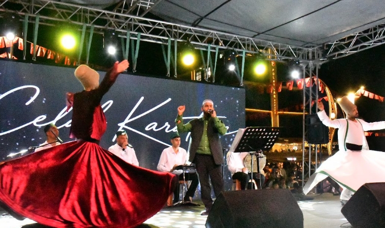 Karakavak Mahallesi'nde İlahi Konserine Vatandaşlardan Yoğun İlgi