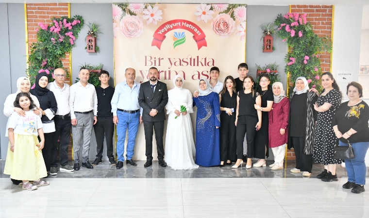 Nikah Salonlarında Yer Kalmadı, Çünkü Sıradışı Tarih Evlenmek İsteyenleri Harekete Geçirdi