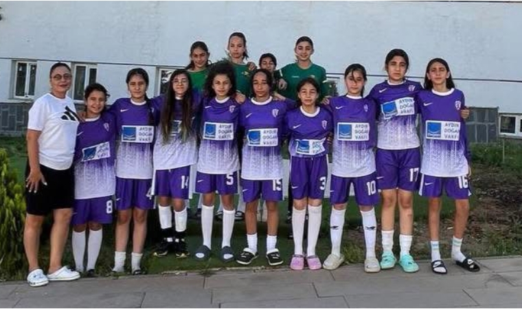 Şampiyon Kız Futbol Takımından Sitem Dolu Çağrı: Kupayı Getirdik Destek Bekliyoruz