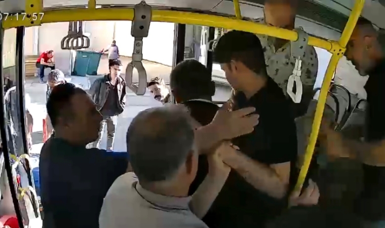 Sefer Halindeki Otobüste Yolcu Fenalaştı: Güzergahını Değiştiren Şoför Zamana Karşı Yarıştı