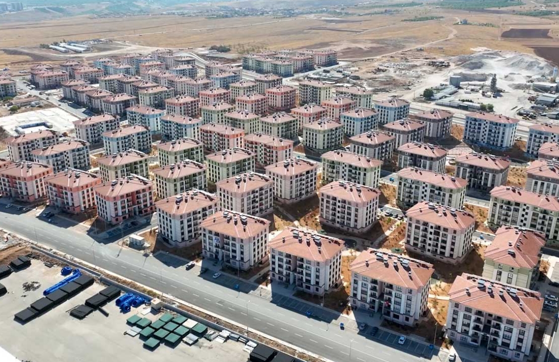 Sevgi BERK / Az Gittim Uz Gittim Bir De Arkama Baktım Ki Bir Arpa Boyu Yol: İkizce’de Ömür Boyu Borç