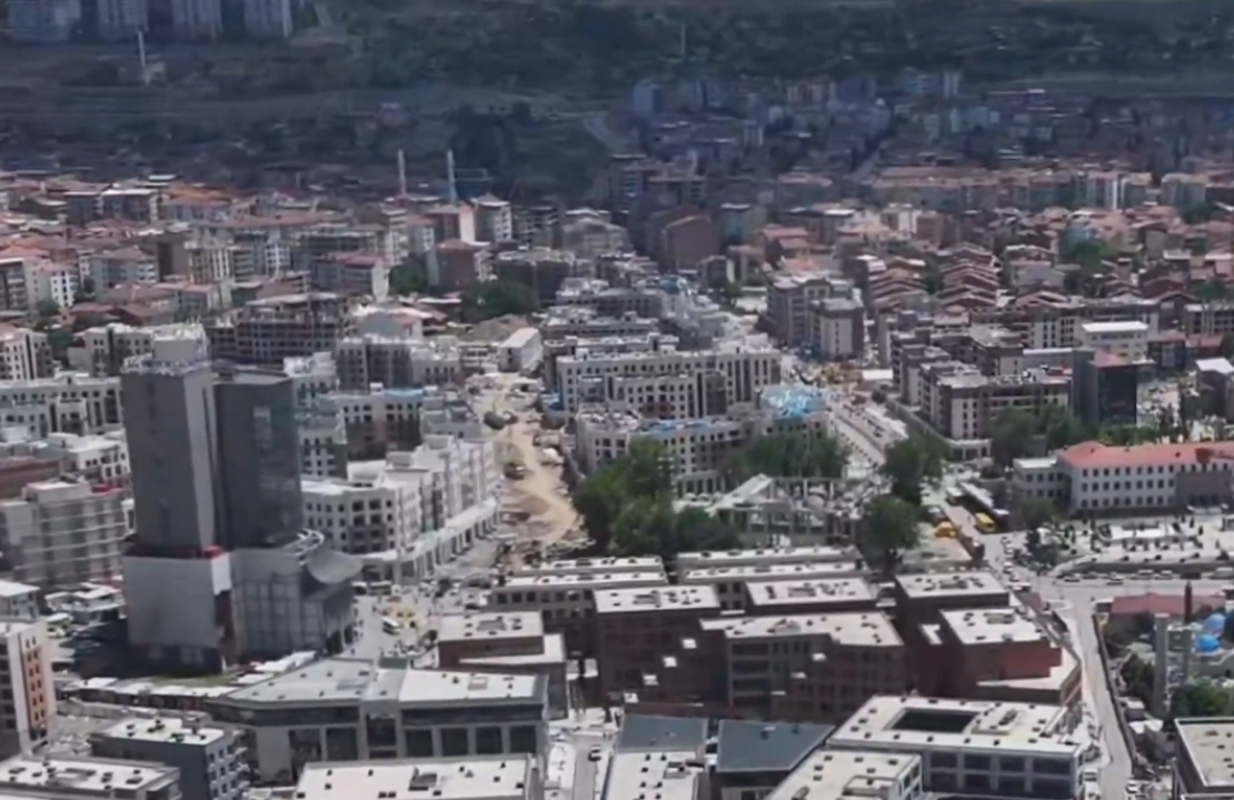 Konteynerden Çıkarılmak İstenen Malatya Esnafının Gidecek Yer Bulamaması Tepki Çekiyor