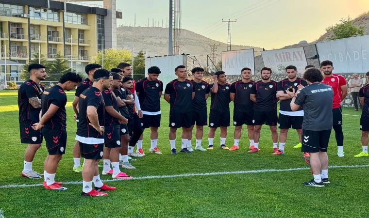 Malatya Yeşilyurtspor Sahaya İndi: Yeni Sezonun İlk Antrenmanında Sürpriz İsimler Dikkat Çekti