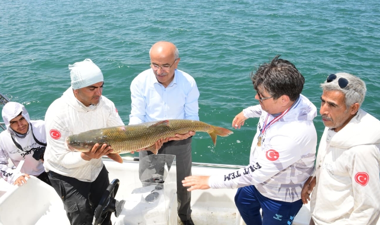 Malatya'da Düzenlenen Turna Balığı Yarışması Uluslararası Katılımla Gerçekleşti