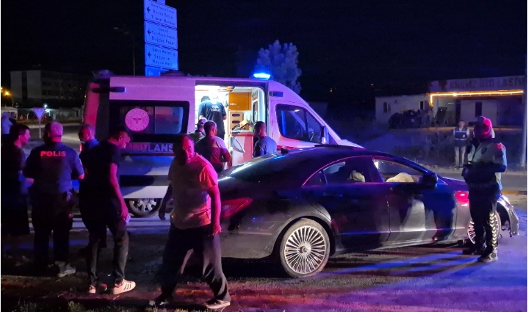 Malatya’da Virajı Alamayan Otomobil Karşı Şeride Geçerek Dehşet Saçtı
