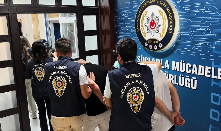 Otuz Dokuz İlde Düzenlenen Siber Operasyonlarında Yüzlerce Şüpheli Yakalandı