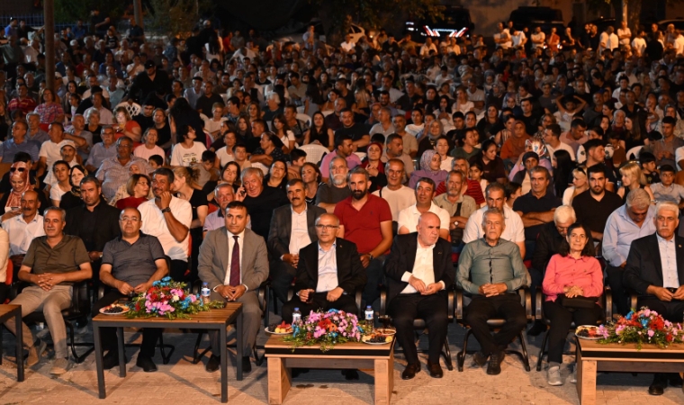 Sabah Beşte Gelen Telefon Siyasetteki Ezberleri Bozdu