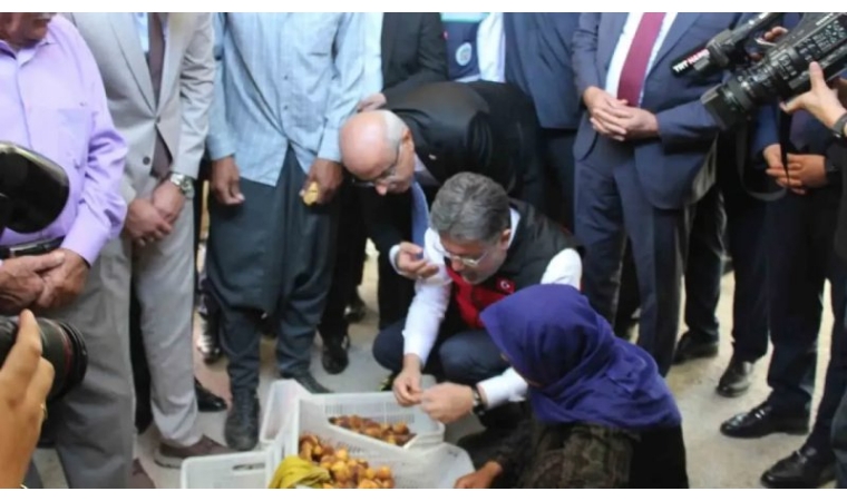 Tarım Bakanı Malatya'ya Kayısı Pıtlatmaya Mı Geldi?