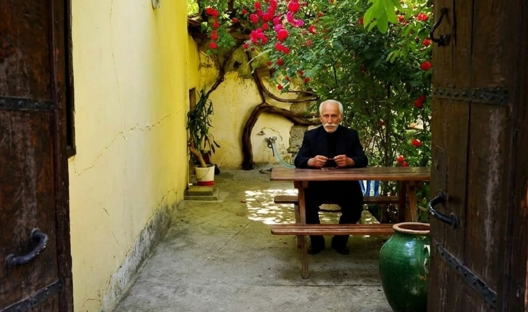 Alişan HAYIRLI / Gülen Yüz