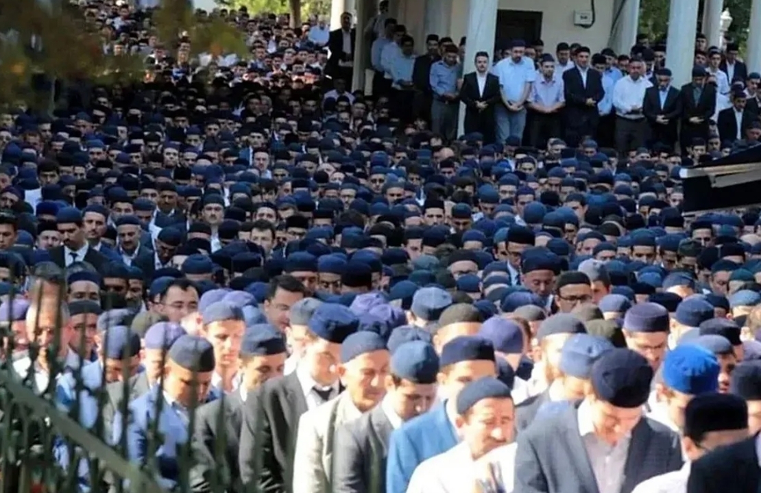 Ebuzer AYDIN / Yılanın Başı Ezilsin, Ama Kur'an'a Gönül Verenler Korunsun...