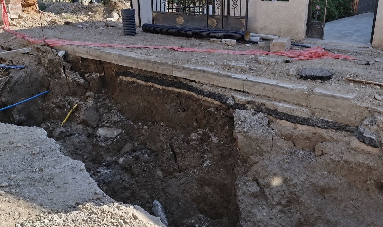 Malatya'da Bir Aydır Kapatılmayan Çukur Mahalle Sakinlerinin Sabrını Taşırdı