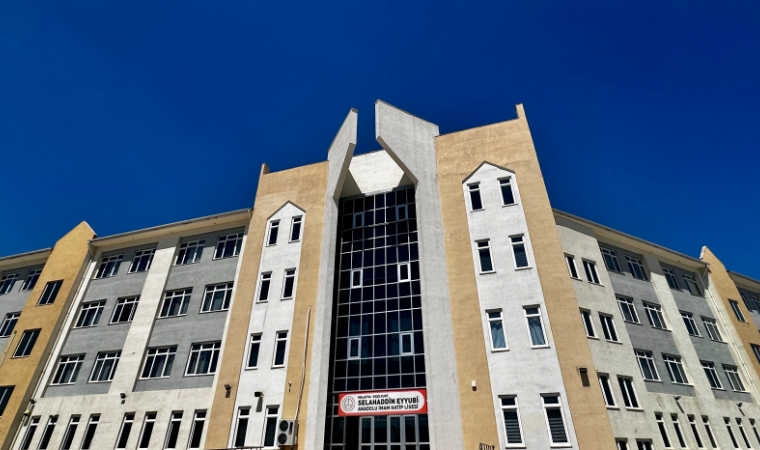 Malatya’daki Okulun YKS Başarısı Gündem Oldu: 16 Öğrenci Tıp Kazandı