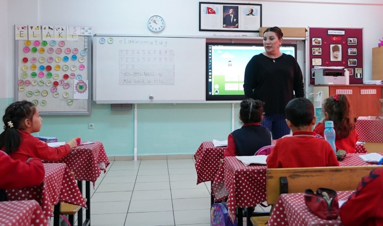 Millî Eğitim Bakanlığından İller Arası Nakil Bekleyen Sözleşmeli Öğretmenlere Sevindiren Haber