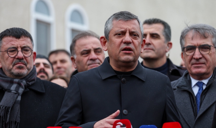 "Zincirleme Rüşvet" İddiası: Özgür Özel ve Veli Ağbaba’nın Dokunulmazlığı Kalkacak mı?