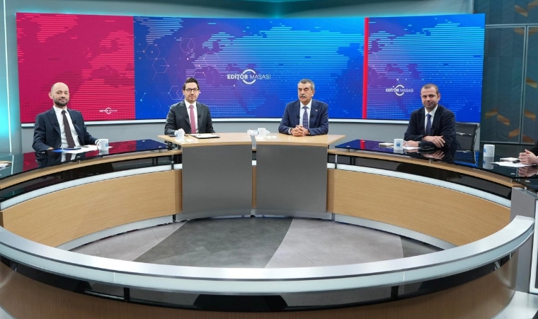 Bakan Tekin Zorunlu Eğitim Tartışmasına Nokta Koydu: "Kısa Vadede Gündemimizde Yok"