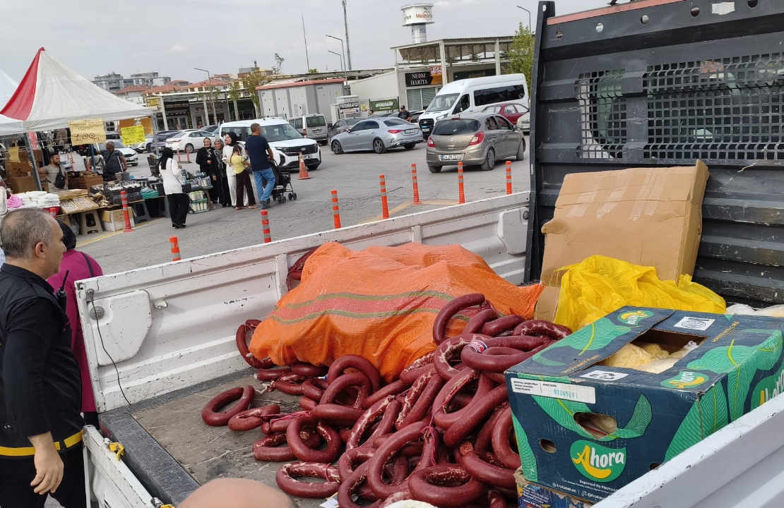 Dana Sucuk Diye Piliç Sucuk Satmışlar: Malatya’daki Fuarda 380 Kilogram Ürüne El Konuldu