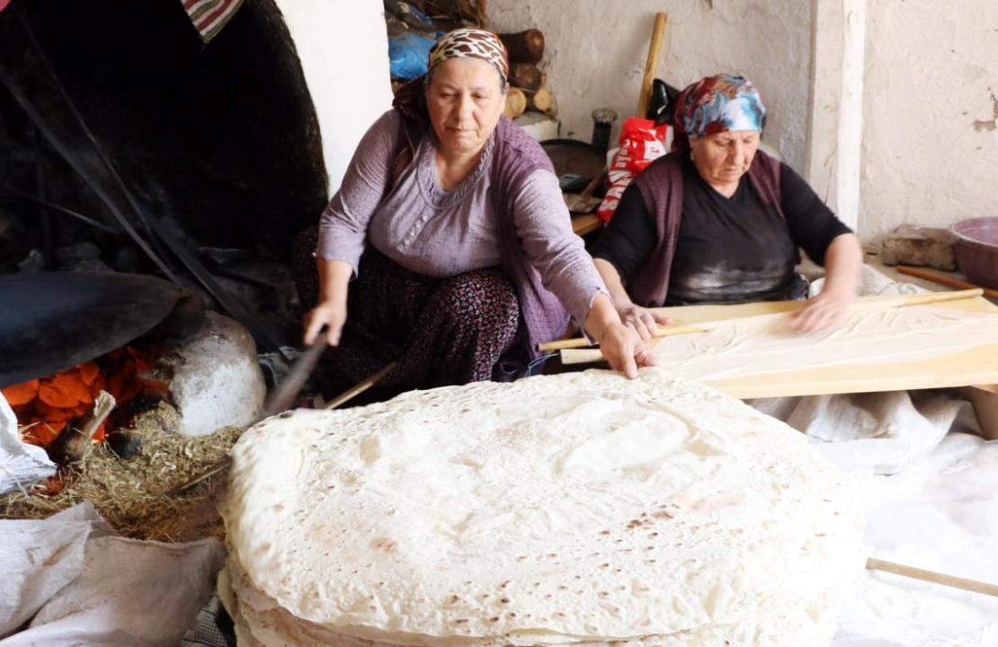Doğan DAĞ / Bir Avuç Davin, Bir Külah Çocukluk