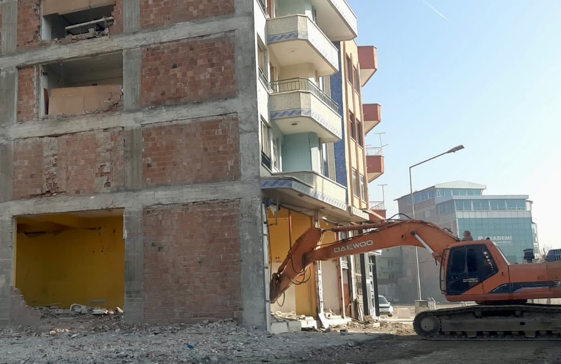 Malatya’da Deprem Enkazından 300 Milyon TL’lik Ekonomik Değer Çıktı