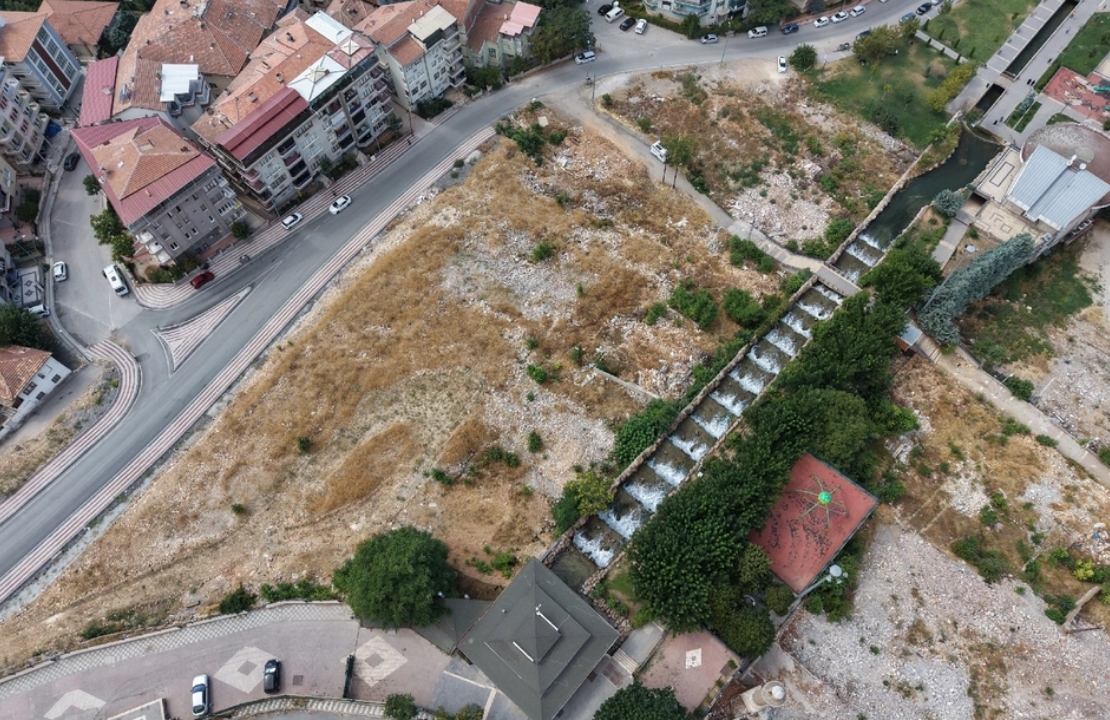 Malatya’da Gündem: “Şehir Daha Ayağa Kalkmadan Vatandaşı Havaya Kaldıracağız”