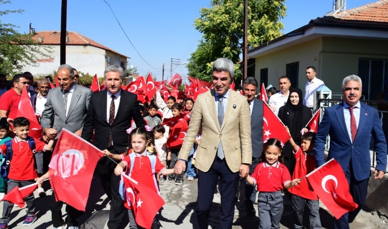 Malatya’da Okulların İlk Günü Amin Alayı Geleneğiyle Başladı