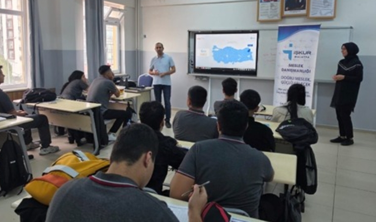 Binlerce Öğrenciye Mesleki Rehberlik ve Kariyer Desteği Sağlandı