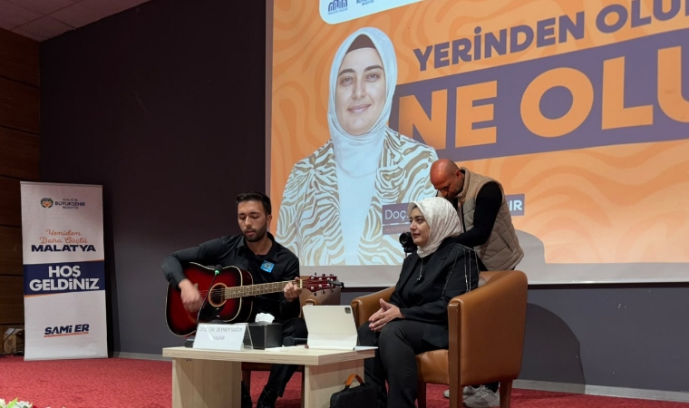 Doç. Dr. Zeynep Sağır Malatya Kitap Fuarı'nda Okurlarıyla Buluştu
