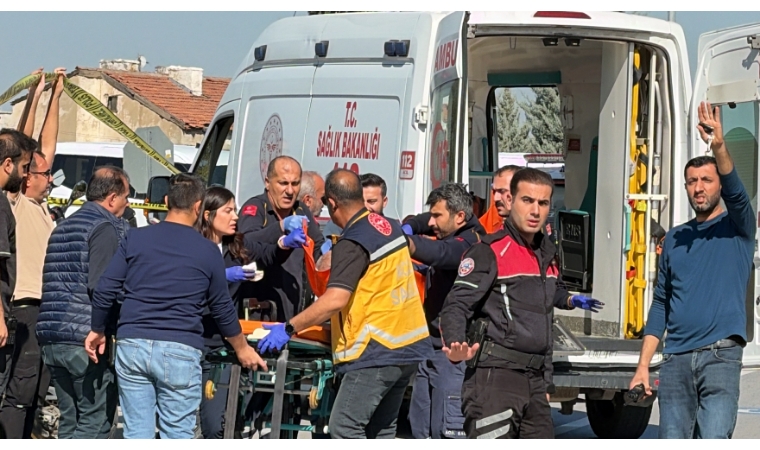 Hasan Akbulut Eşi Perihan Akbulut’u Bıçaklayarak Öldürdükten Sonra İntihar Etti
