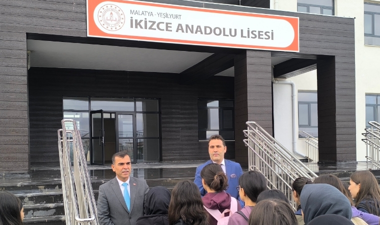 İkizce Anadolu Lisesinin Yeni Binasında İlk Ders Heyecanı Yaşandı