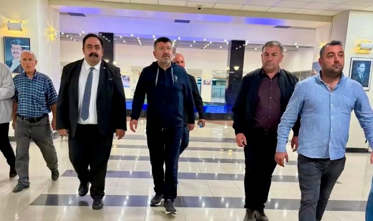 Siyaset Bir Yana Sağlık Bir Yana!