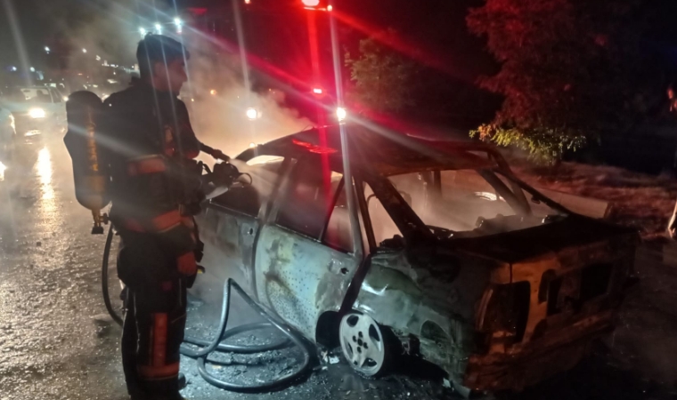 Tohma Köprüsü Mevkiinde İki Araç Çarpıştı: Çocuğun da Aralarında Bulunduğu 4 Kişi Yaralandı