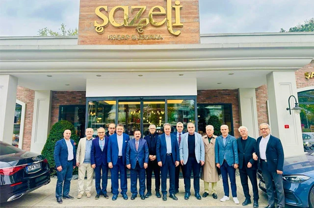 Çayı Florya'da Demledik, Buharına Malatya Sindi