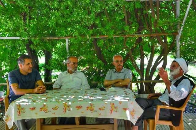 Üç güzel adam...