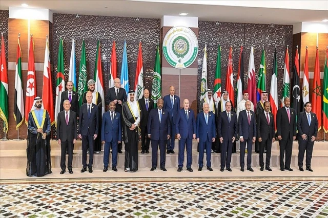 Katar'da Zirve: Ya İlişkileri Kesin Ya Da Susun!