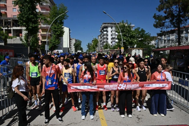 Asfaltsız Şehirde Uluslararası Yarı Maraton!..