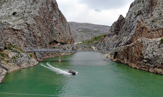 Fırat Nehri 3 ülkeye hayat veriyor
