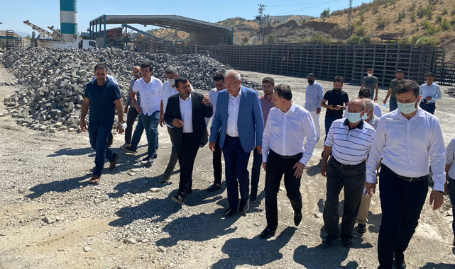 Kahtalı: Kendi göbeğimizi kendimiz kesiyoruz!