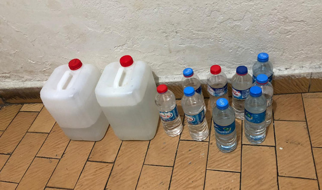 Sahte içki ele geçirilen iş yerinde bir kişi gözaltına alındı 