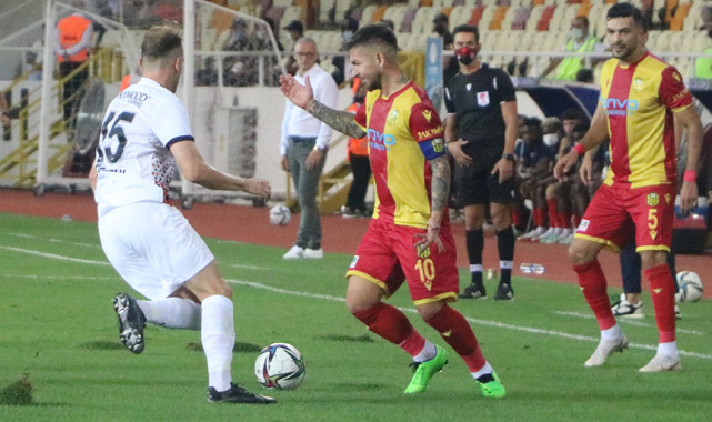 Adem 100. resmi maçına çıktı