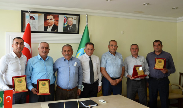 Başarılı üreticilere plaket!..