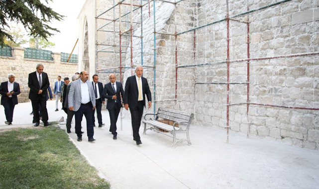 Caminin ibadete açılması başka yaza kaldı!