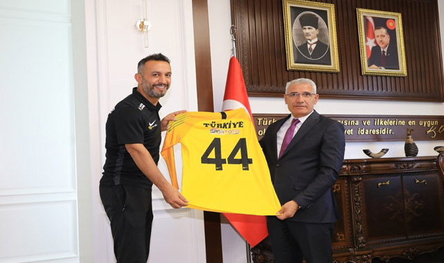 Güder: "Türkiye sizinle gurur duyuyor"