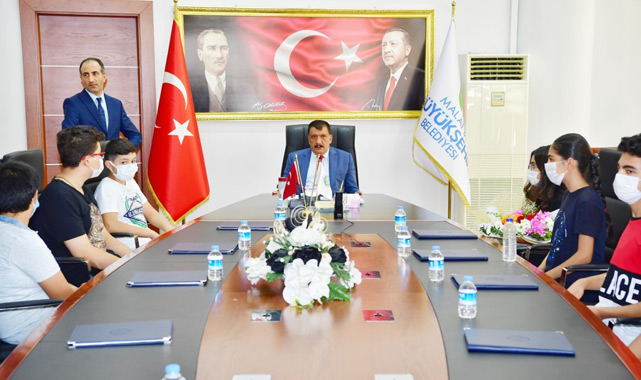 Gürkan “ İstikbal, çocuklarımızın üzerindedir”