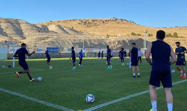 Kadroya 18 futbolcu eklendi