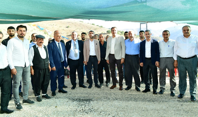 Mahallelerde yol sevinci!