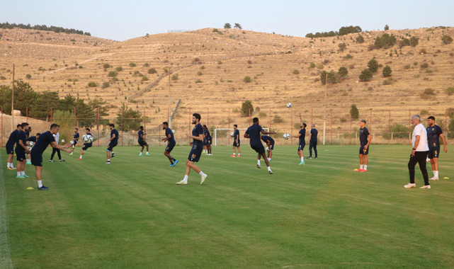 YMS'de 7 futbolcu kiralandı