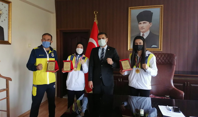 Genç sporculara başarı ödülü 