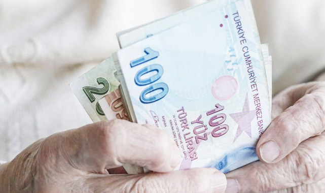 Evde bakım ödemeleri hesaplara yatırılmaya başlandı